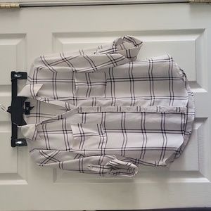 iZ Byer Blouse Size XSmall 3/4 Roll Tab Sleeve Blouse